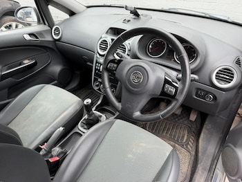 Used Vauxhall Corsa 2010 for sale - 78461104: Photo