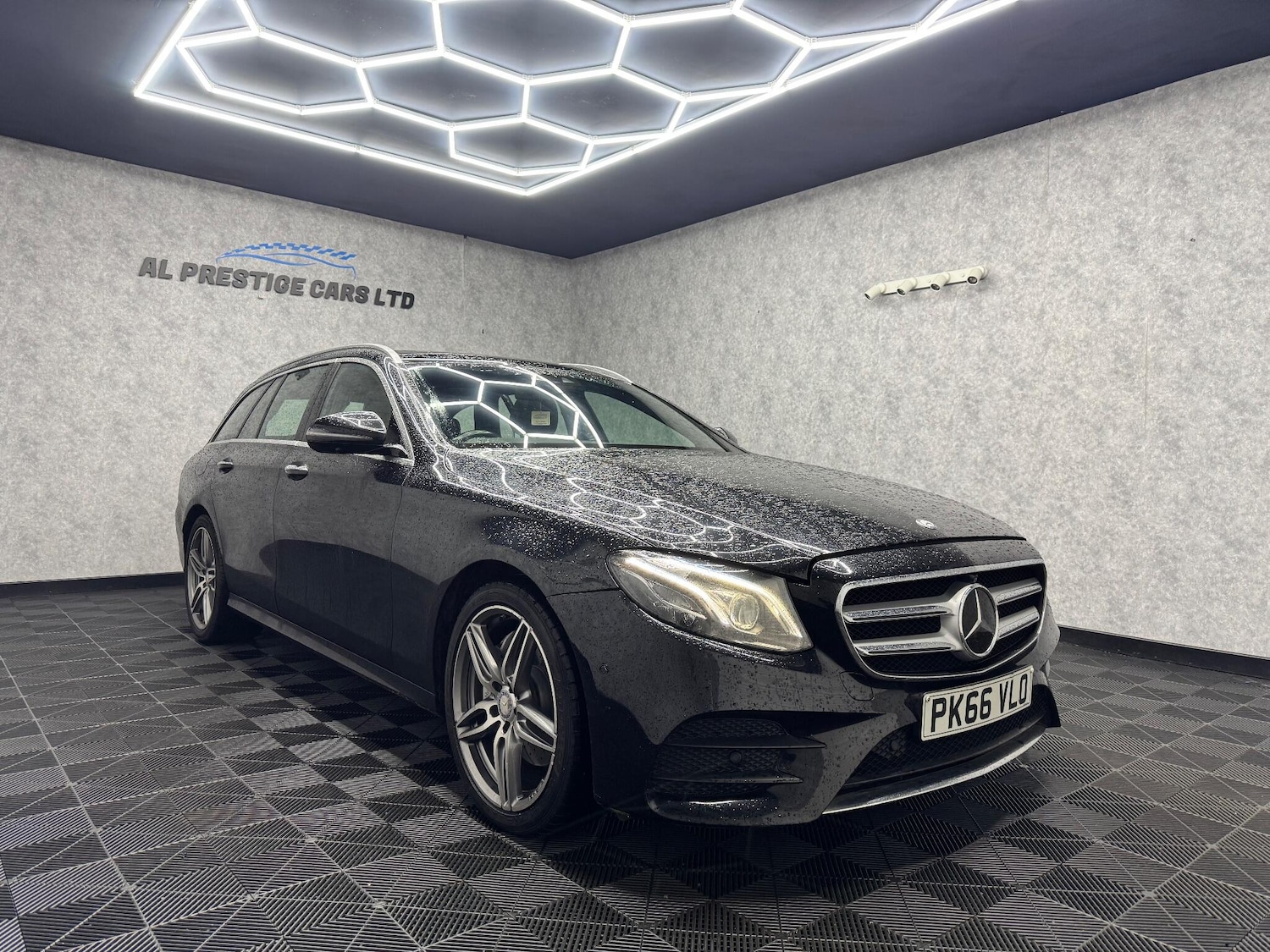 Used Mercedes-Benz E Class 2016 for sale - 76936114: Photo 24