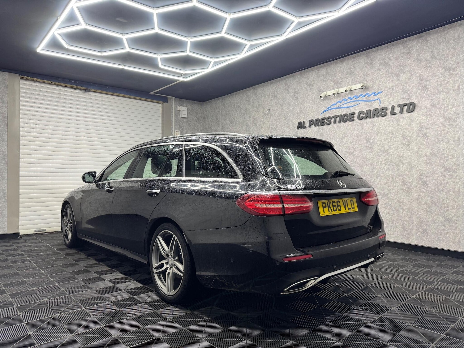 Used Mercedes-Benz E Class 2016 for sale - 76936114: Photo 25