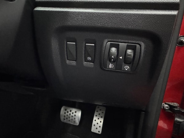 Used Renault Captur 2016 for sale - 76247757: Photo 17