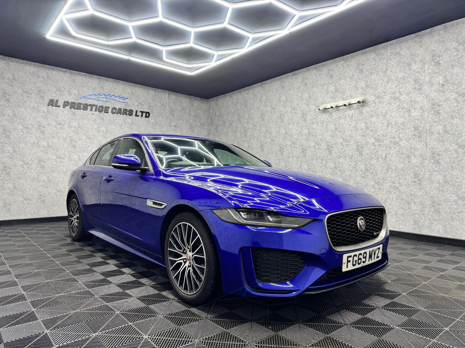 Used Jaguar XE 2019 for sale - 77174547: Photo 24