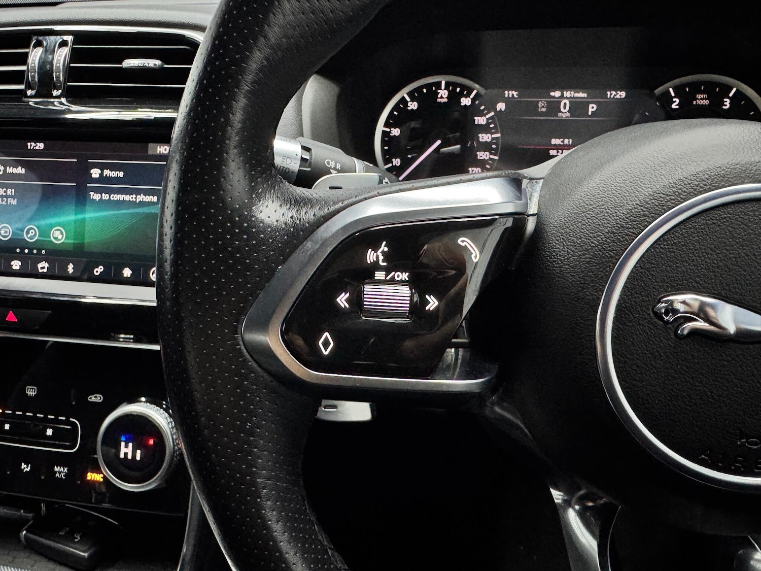 Used Jaguar XE 2019 for sale - 77174547: Photo 8