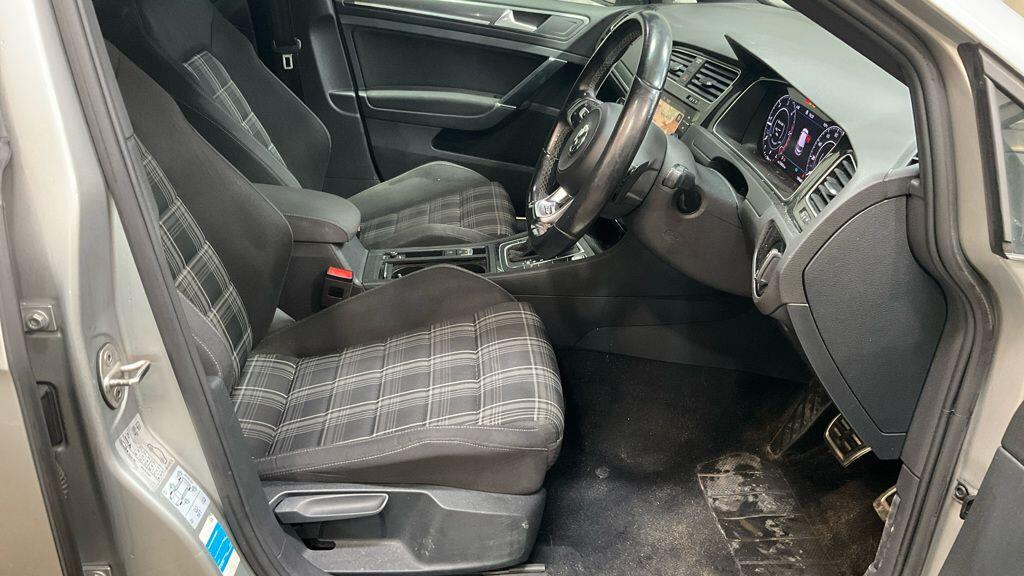 Used Volkswagen Golf 2019 for sale - 77066591: Photo 3