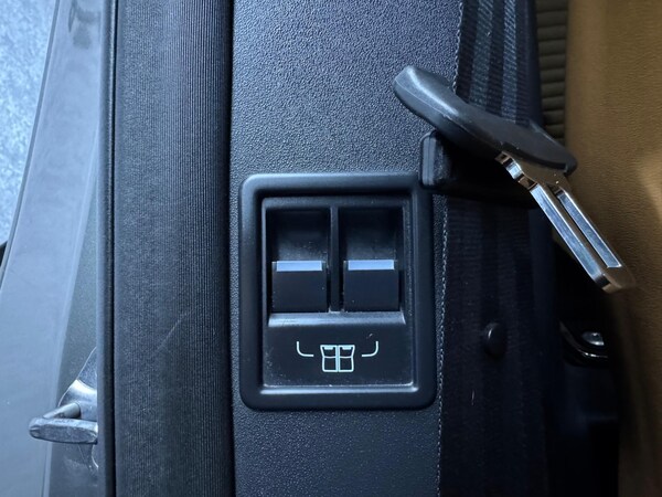 Used Land Rover Discovery 2017 for sale - 75246550: Photo 37
