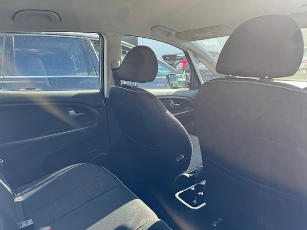 Used Kia Venga 2013 for sale - 76226205: Photo 12