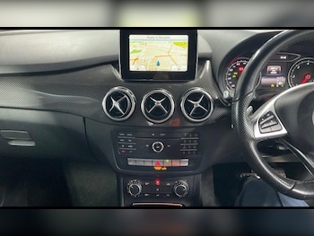 Used Mercedes-Benz B Class 2015 for sale - 77611821: Photo
