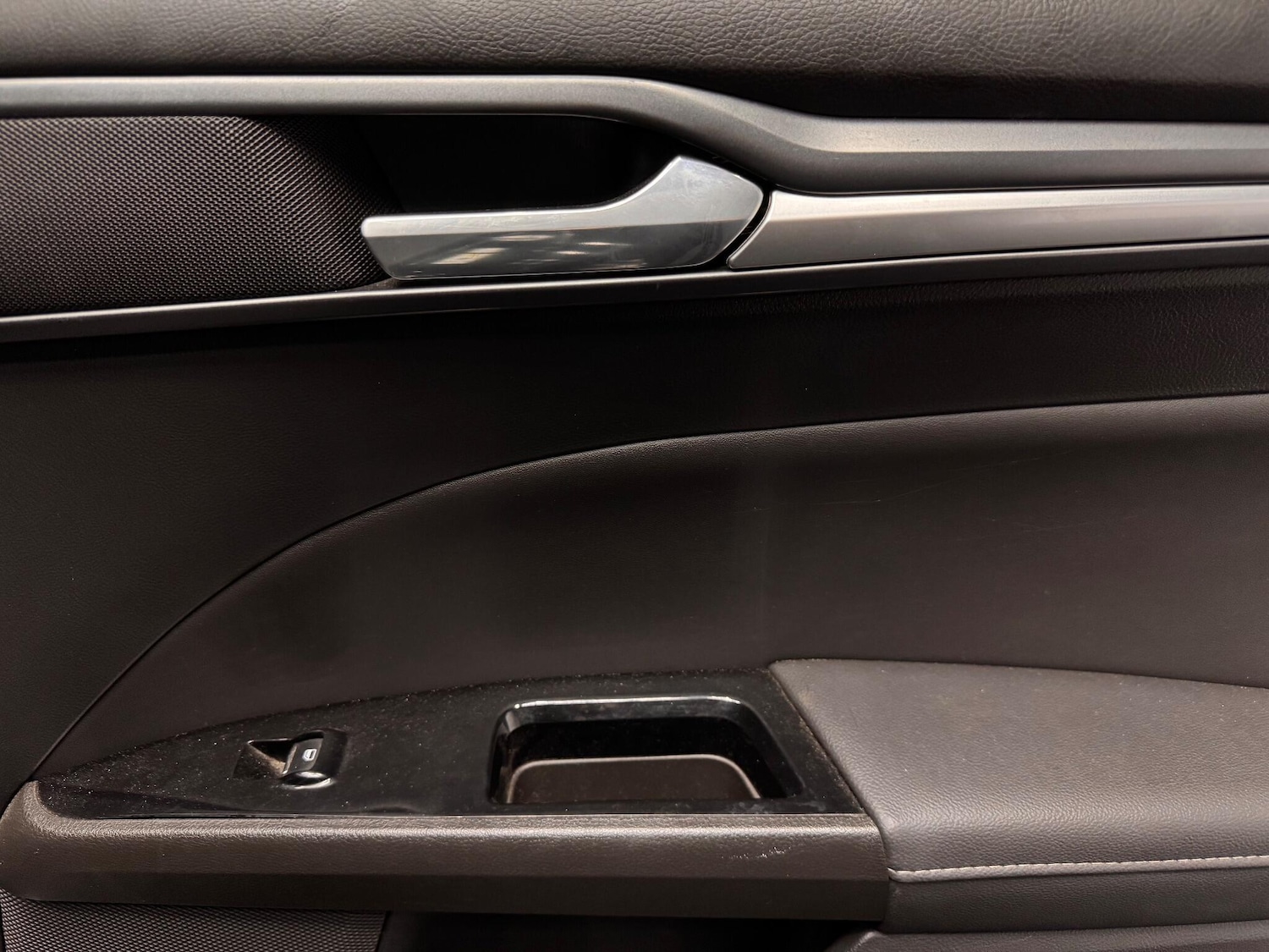 Used Ford Mondeo 2015 for sale - 76597324: Photo 18