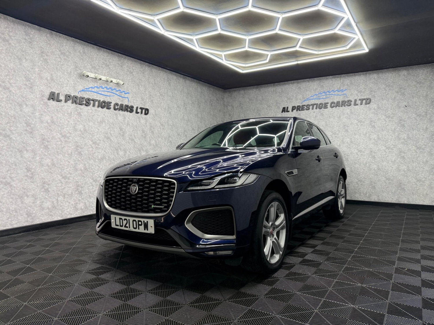 Used Jaguar F-Pace 2021 for sale - 78058197: Photo 1