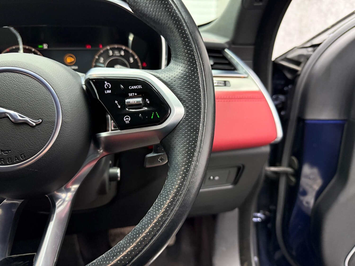 Used Jaguar F-Pace 2021 for sale - 78058197: Photo 13