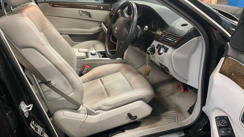 Used Mercedes-Benz E Class for sale - 77484078: Photo 2