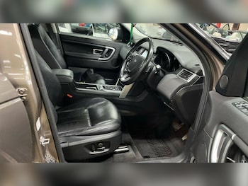 Used Land Rover Discovery Sport 2016 for sale - 75431780: Photo
