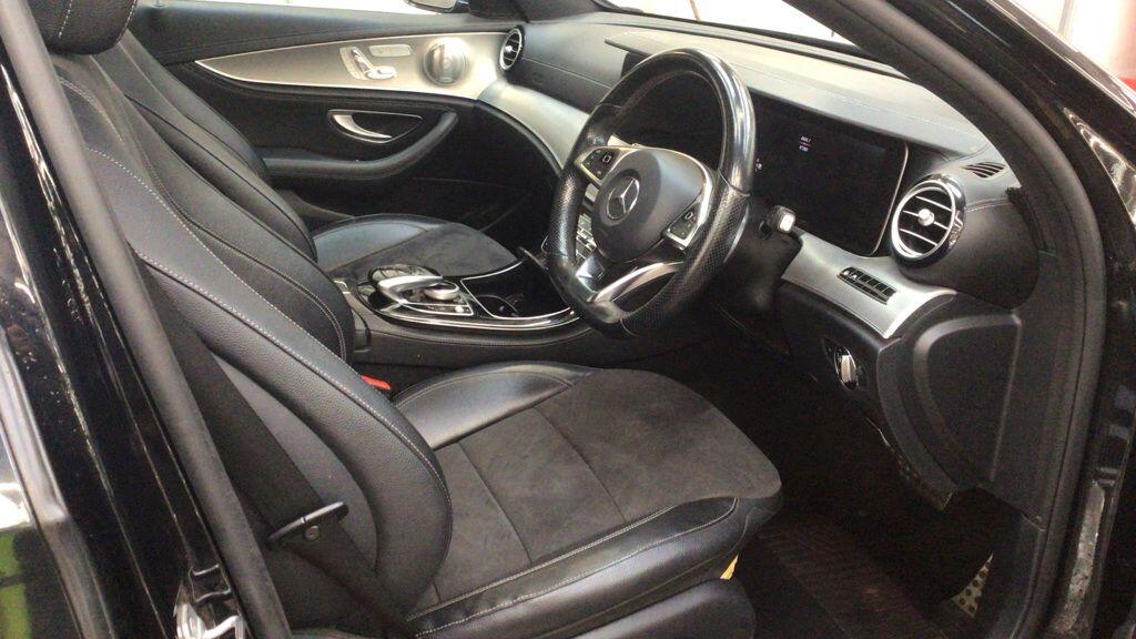Used Mercedes-Benz E Class 2016 for sale - 76633505: Photo 2