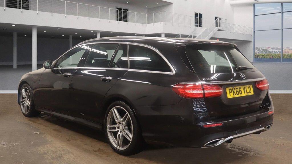 Used Mercedes-Benz E Class 2016 for sale - 76633505: Photo 8