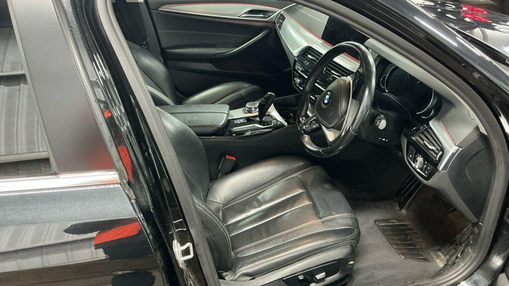 Used BMW 5 Series 2018 for sale - 77040678: Photo 2