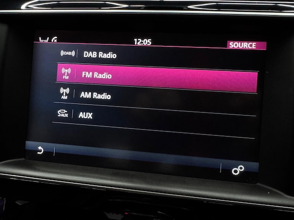 Used Jaguar XE 2015 for sale - 75658562: Photo 15