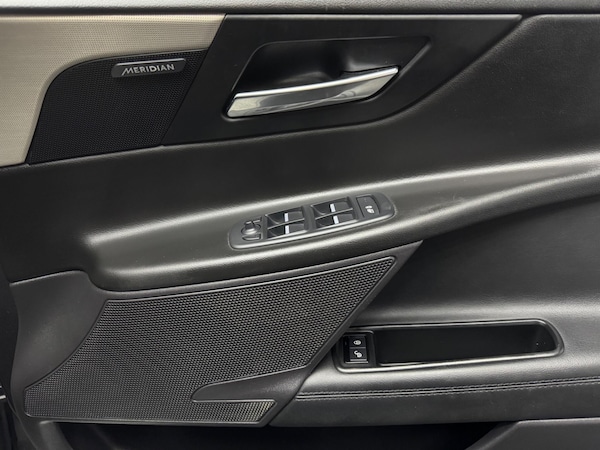Used Jaguar XE 2015 for sale - 75658562: Photo 23