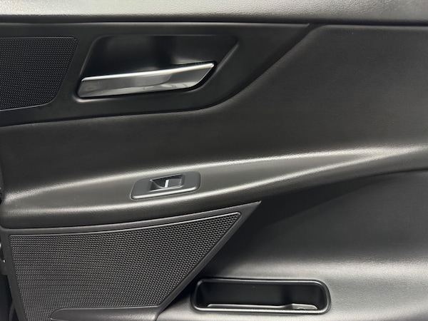 Used Jaguar XE 2015 for sale - 75658562: Photo 24