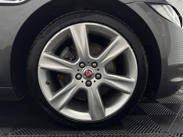Used Jaguar XE 2015 for sale - 75658562: Photo 35