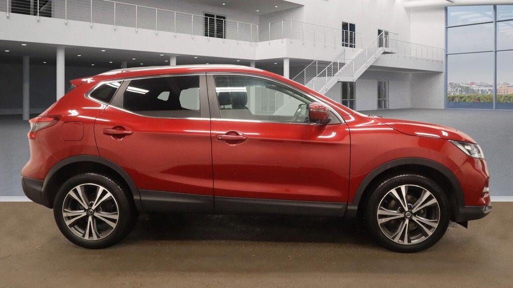 Used Nissan Qashqai 2018 for sale - 77683901: Photo 9