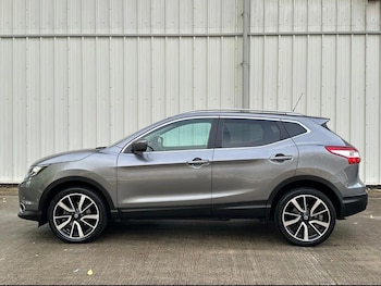 Used Nissan Qashqai 2017 for sale - 76512900: Photo