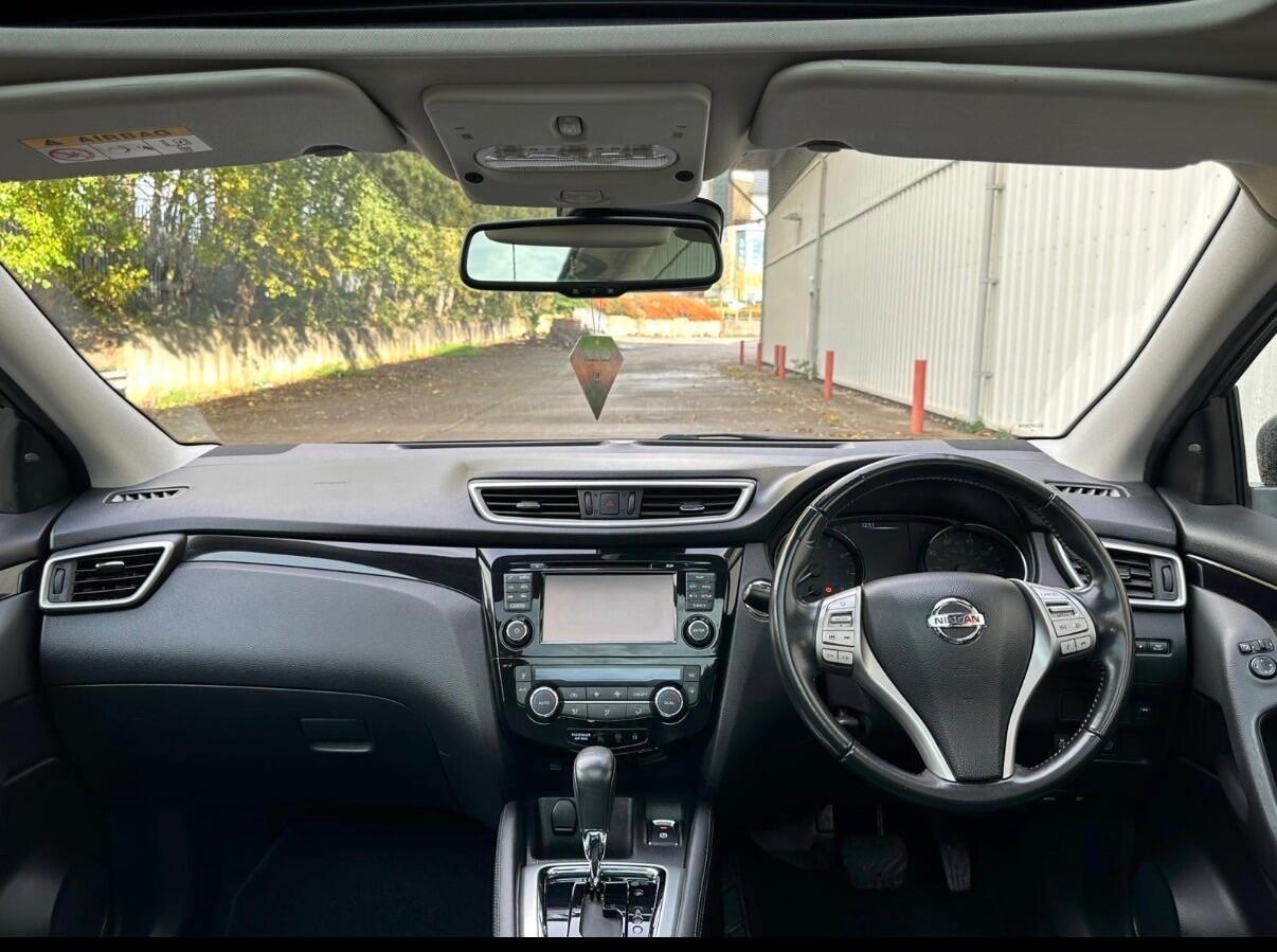 Used Nissan Qashqai 2017 for sale - 76512900: Photo 2