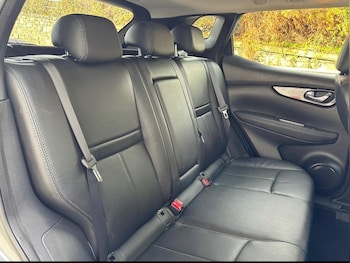 Used Nissan Qashqai 2017 for sale - 76512900: Photo