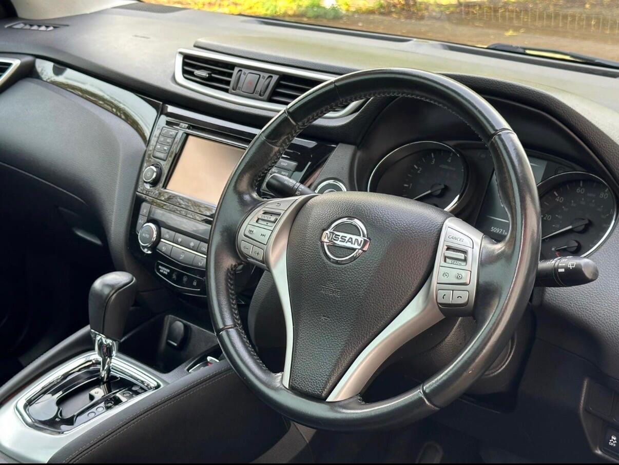 Used Nissan Qashqai 2017 for sale - 76512900: Photo 8