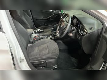 Used Vauxhall Astra 2017 for sale - 79831329: Photo
