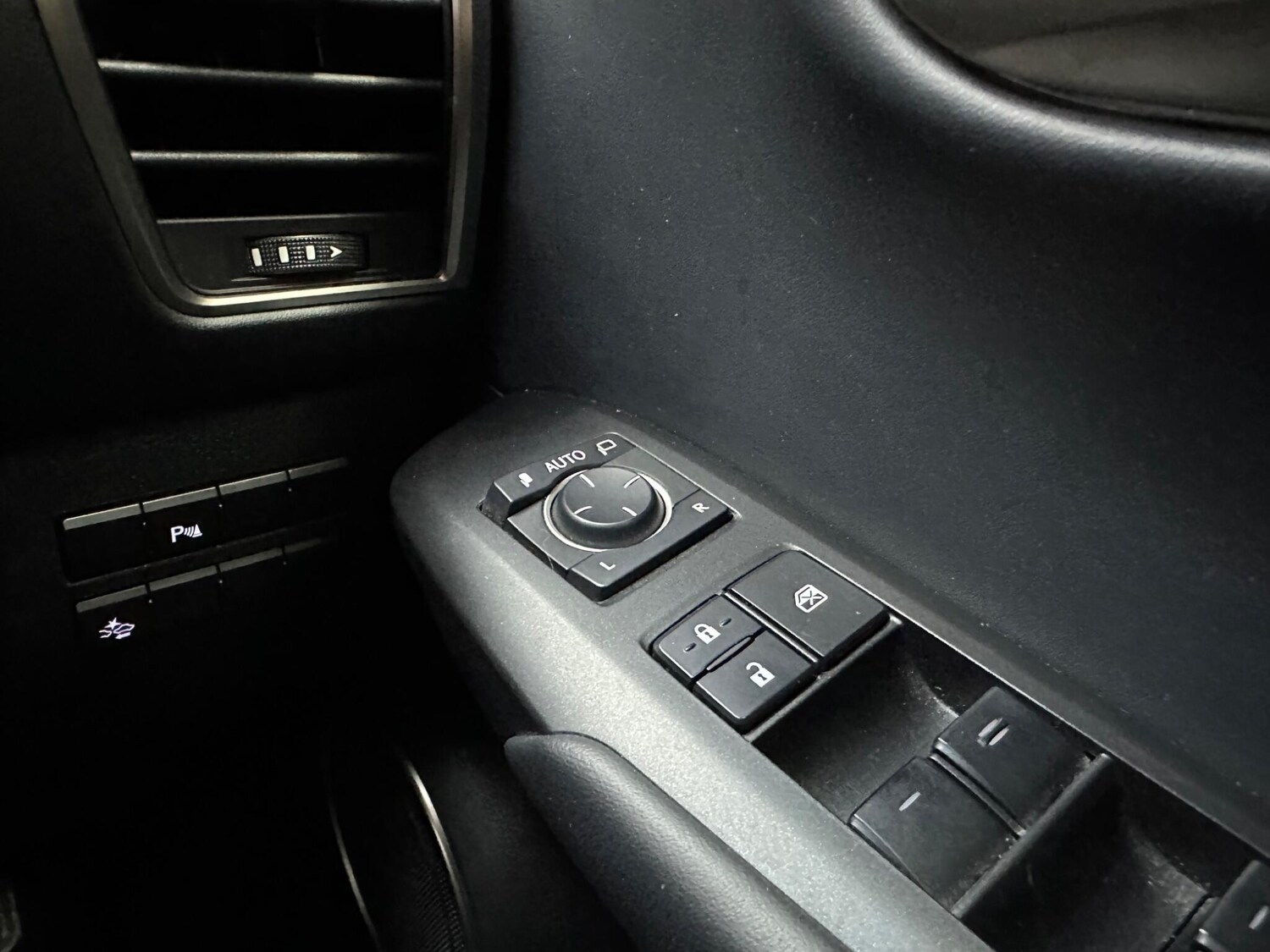 Used Lexus NX 2015 for sale - 78058881: Photo 38