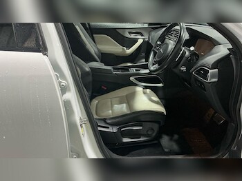 Used Jaguar F-Pace 2017 for sale - 78058294: Photo