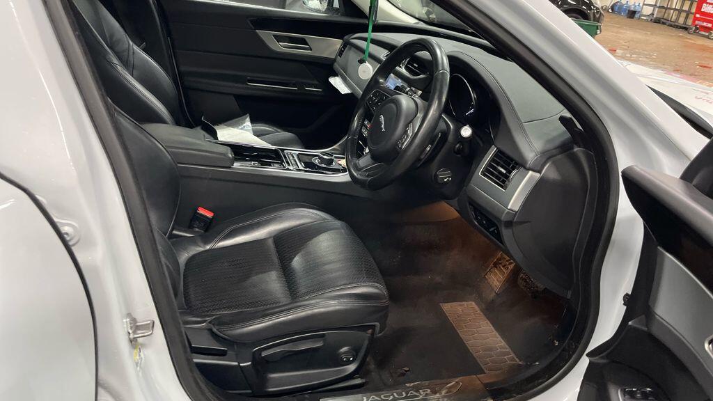 Used Jaguar XF 2016 for sale - 77696687: Photo 2