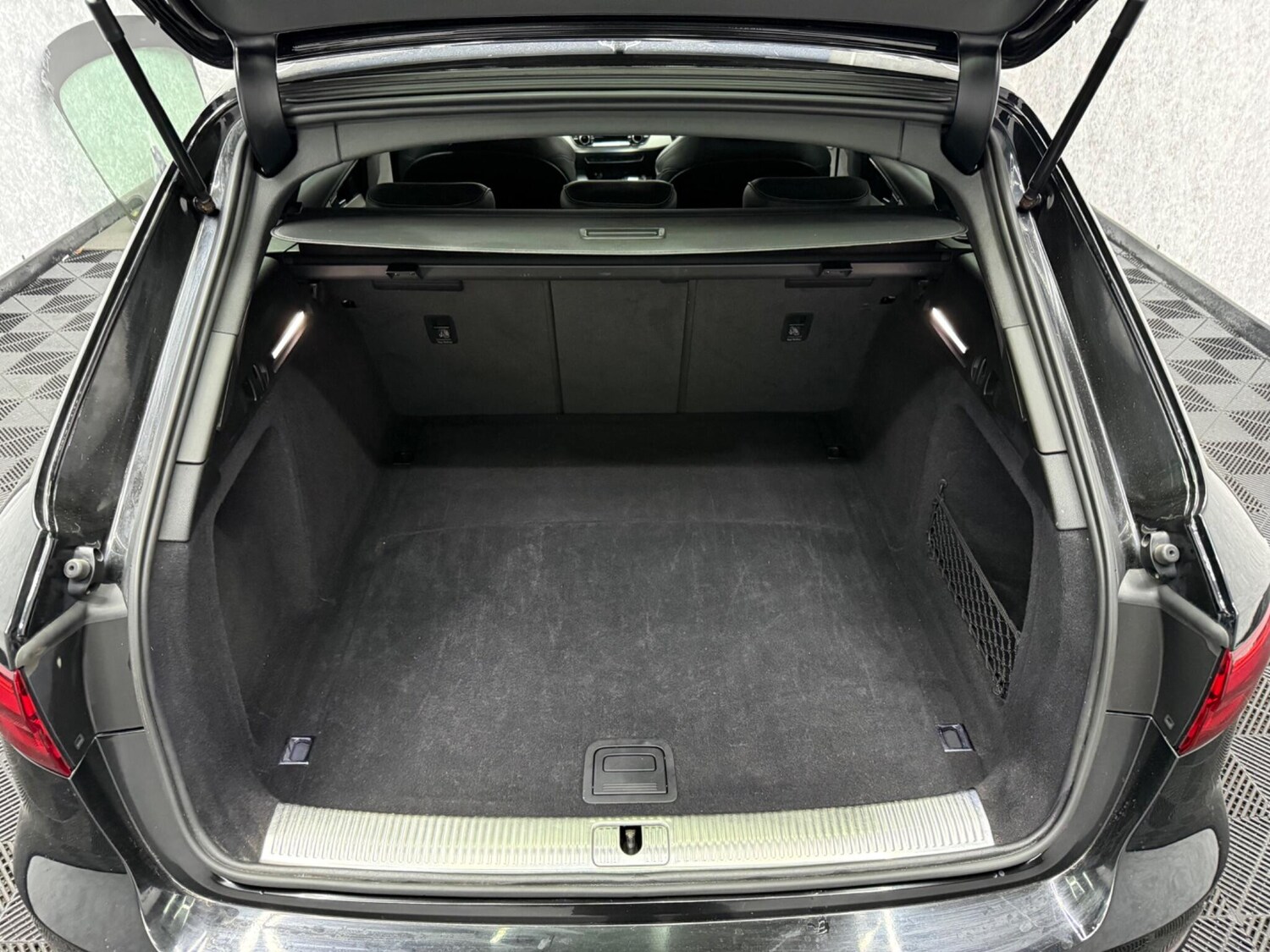 Used Audi A4 Avant for sale - 78057564: Photo 27