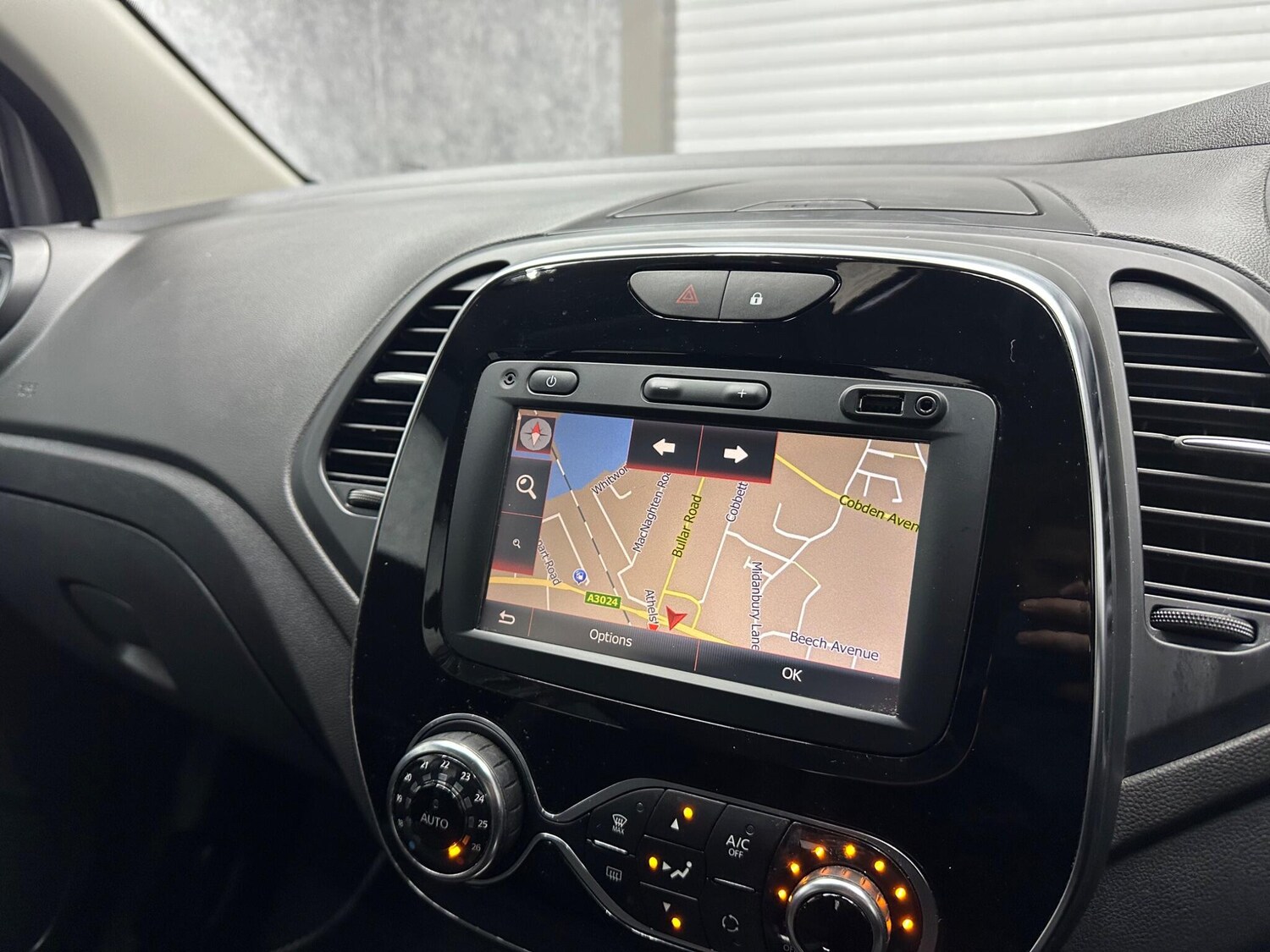 Used Renault Captur for sale - 78057964: Photo 6