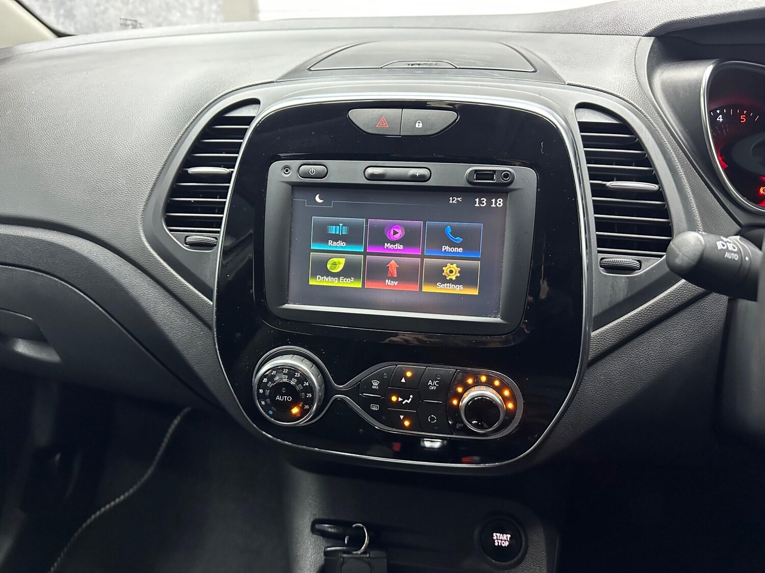 Used Renault Captur for sale - 78057964: Photo 8