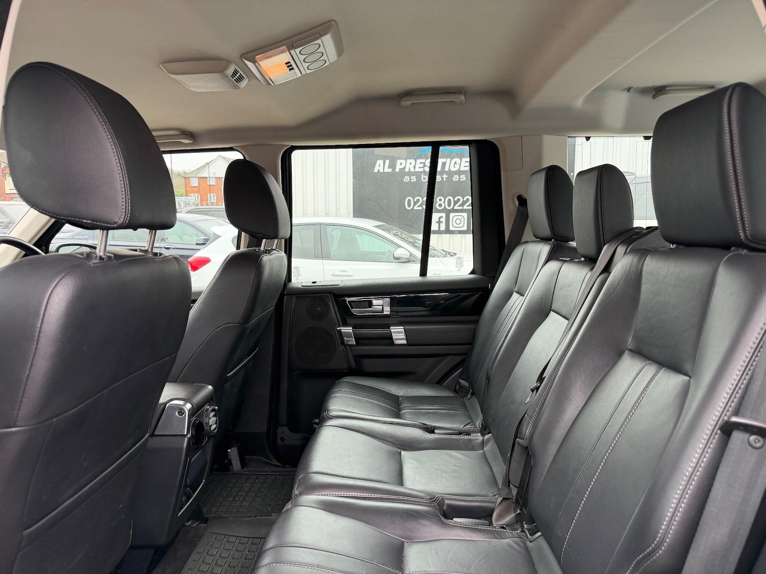 Used Land Rover Discovery 4 2015 for sale - 77060145: Photo 4