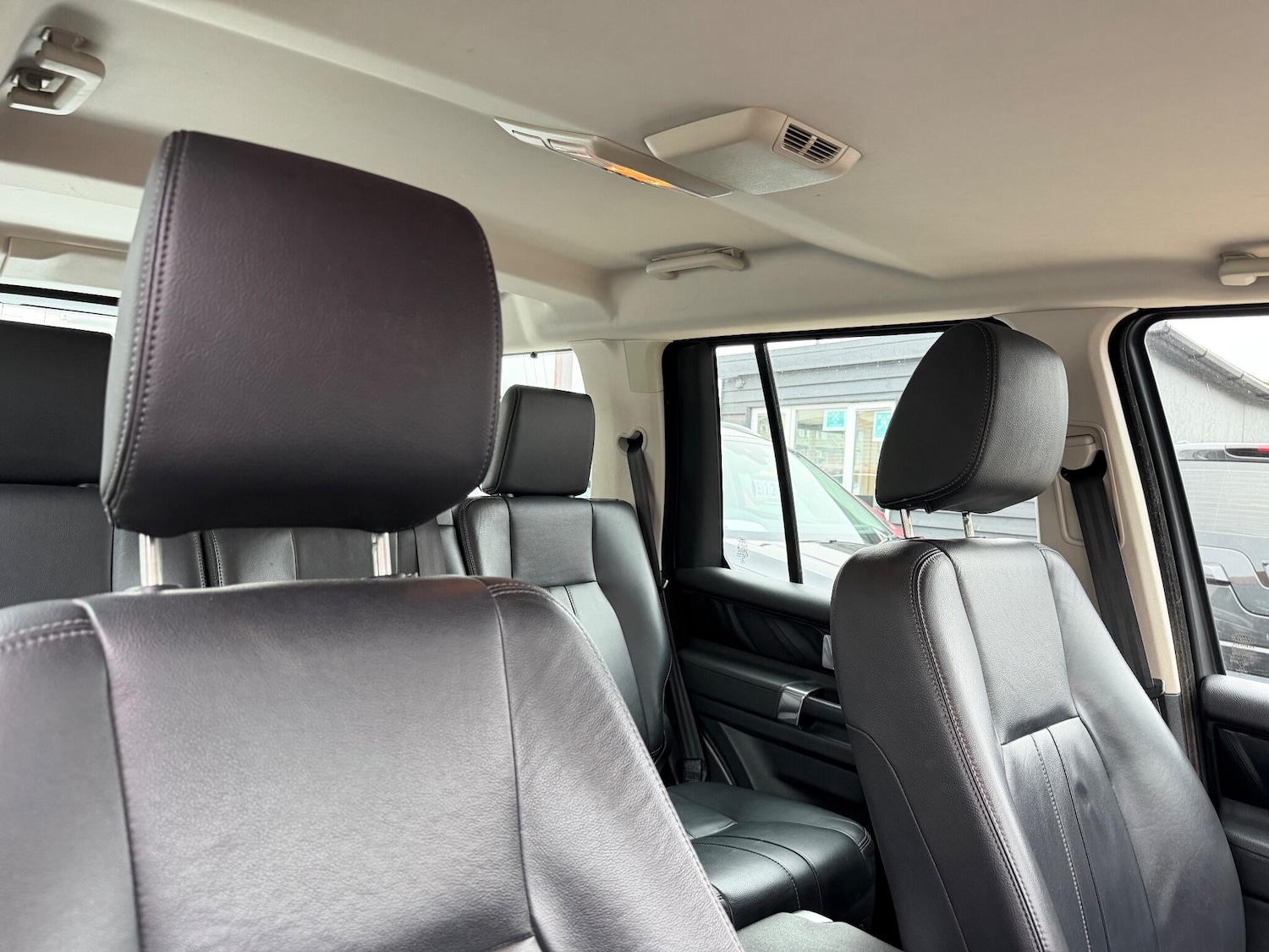 Used Land Rover Discovery 4 2015 for sale - 77060145: Photo 5