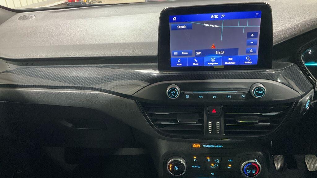 Used Ford Focus 2021 for sale - 76765296: Photo 2