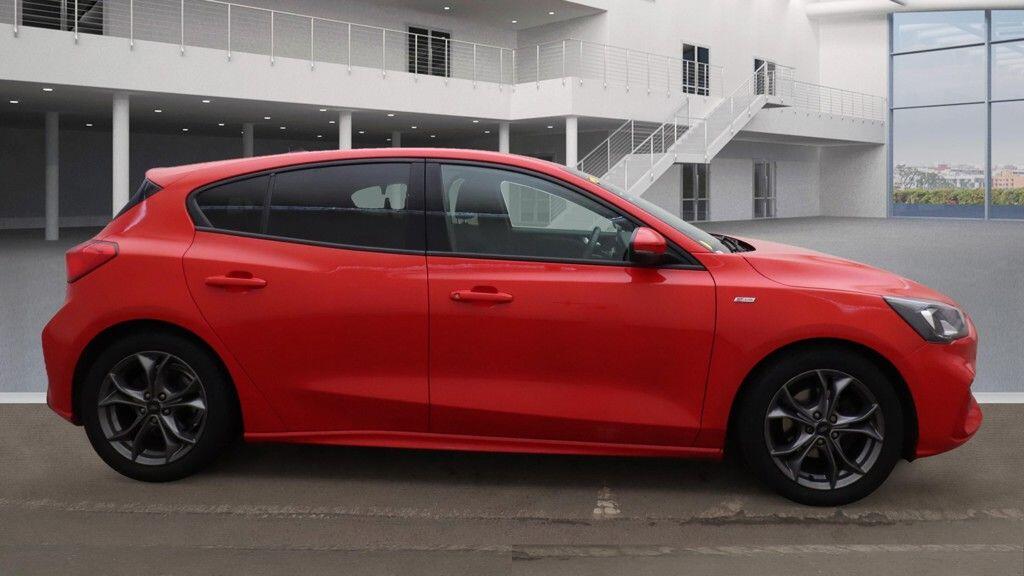 Used Ford Focus 2021 for sale - 76765296: Photo 9