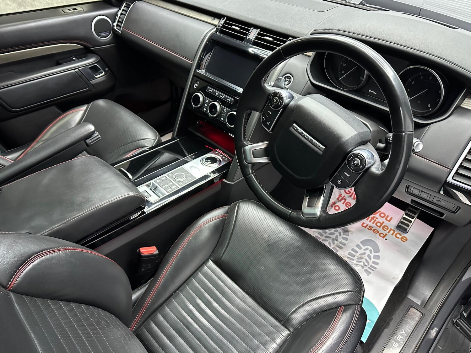 Used Land Rover Discovery 2017 for sale - 78058281: Photo 2