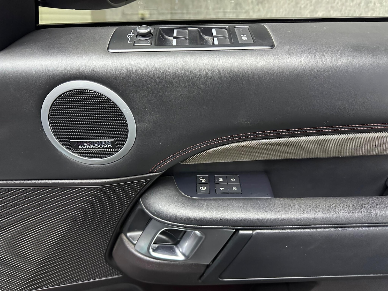 Used Land Rover Discovery 2017 for sale - 78058281: Photo 21