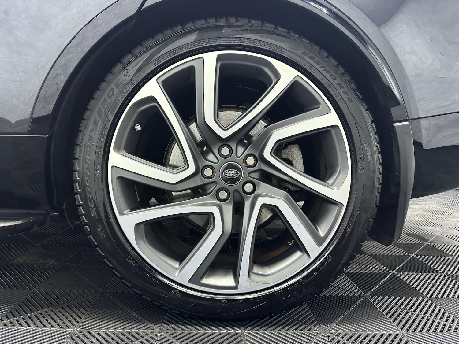 Used Land Rover Discovery 2017 for sale - 78058281: Photo 28