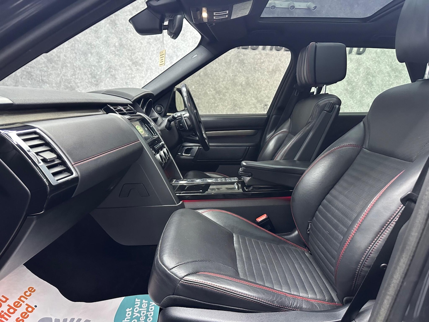 Used Land Rover Discovery 2017 for sale - 78058281: Photo 3