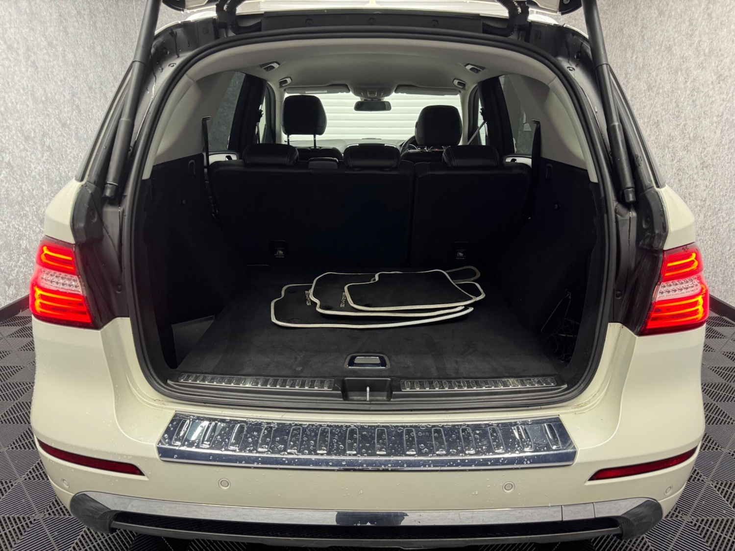 Used Mercedes-Benz M Class 2012 for sale - 75747206: Photo 26