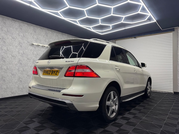 Used Mercedes-Benz M Class 2012 for sale - 75747206: Photo 4