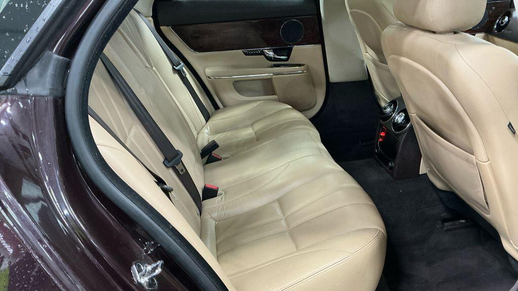 Used Jaguar XJ 2010 for sale - 77484383: Photo 3