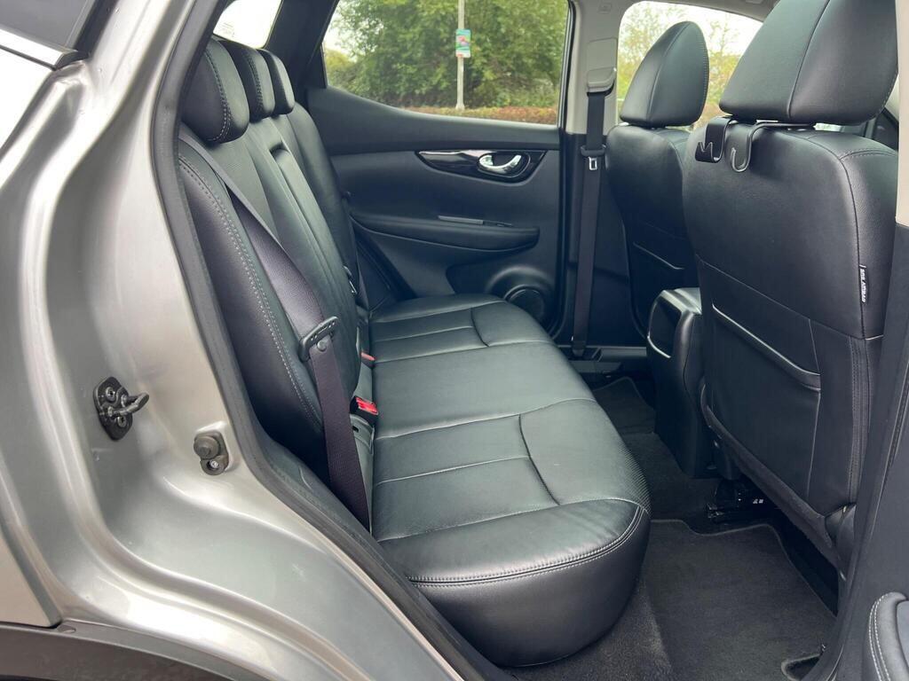 Used Nissan Qashqai 2017 for sale - 77097615: Photo 11