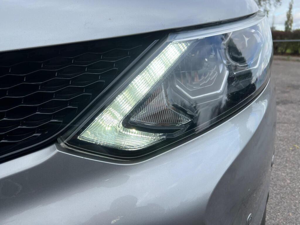 Used Nissan Qashqai 2017 for sale - 77097615: Photo 38