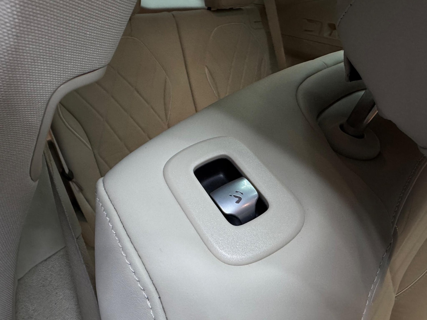 Used Mercedes-Benz EQS 2023 for sale - 76550664: Photo 30