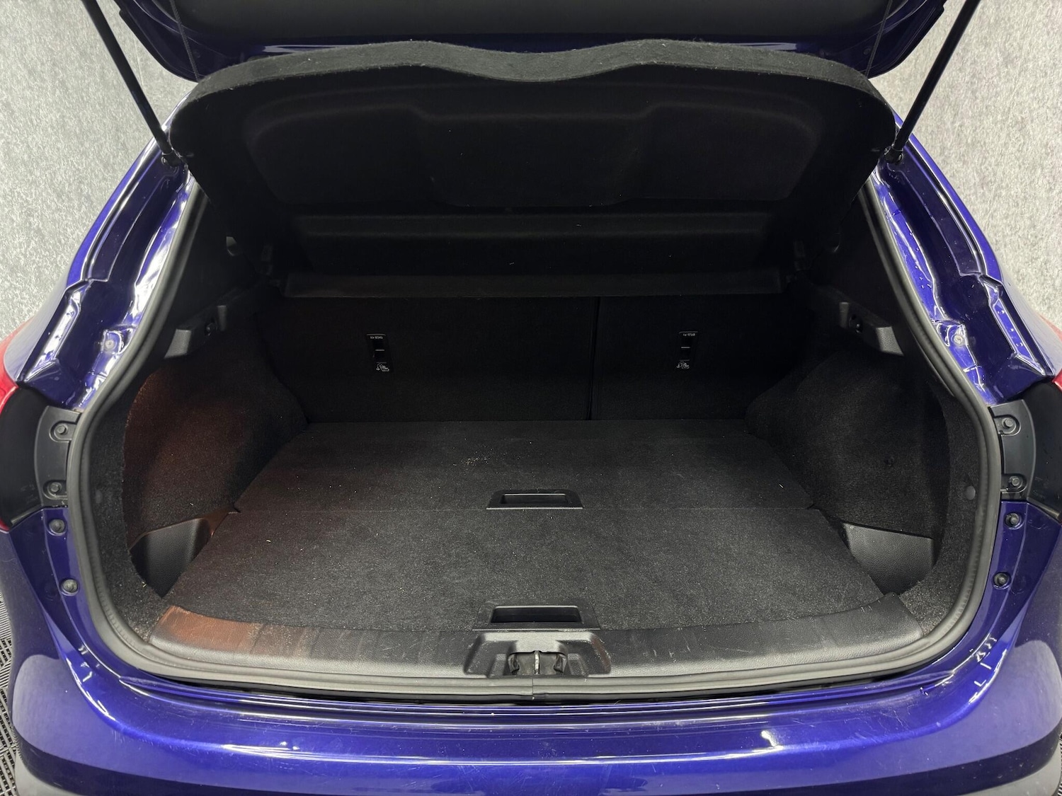 Used Nissan Qashqai 2016 for sale - 76440463: Photo 25