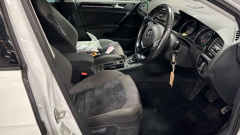 Used Volkswagen Golf 2014 for sale - 77376821: Photo 2